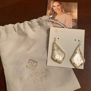 New Kendra Scott Drop Earrings